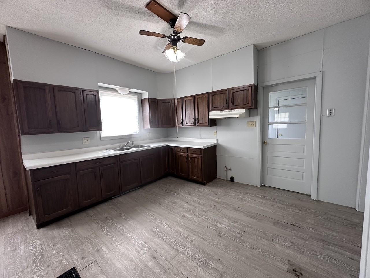 226 S Virginia Ave #S - Photo 2 of 15