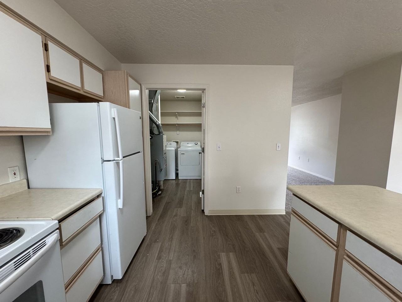 4343 W Rose Hill St #201 - Photo 7 of 39