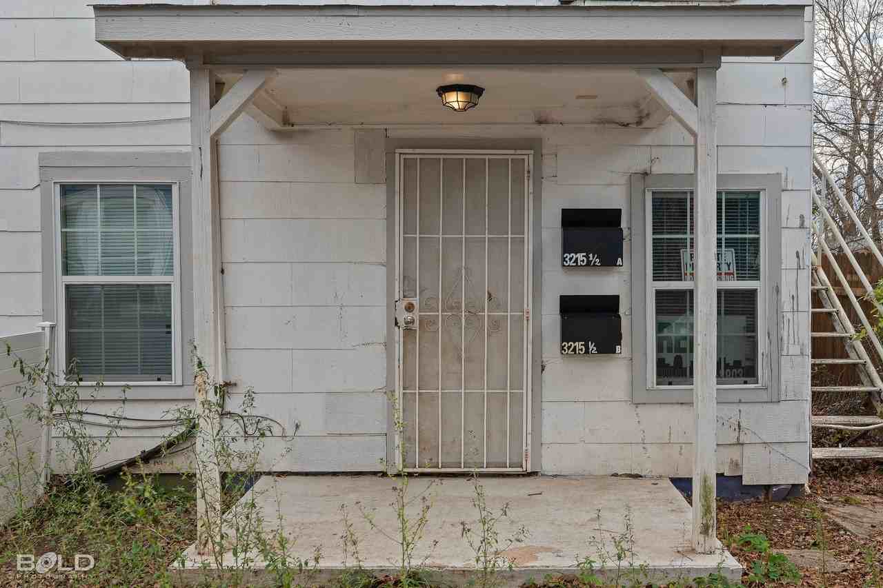 3215 Penick 1/2 A St - Photo 4 of 4