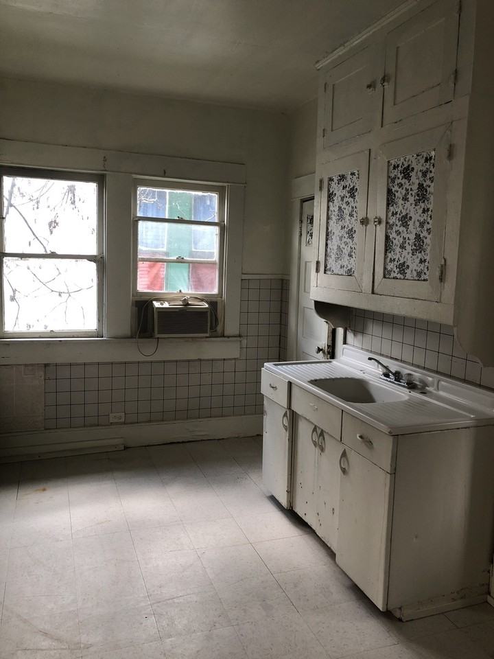 3109 Darien St - Photo 4 of 10