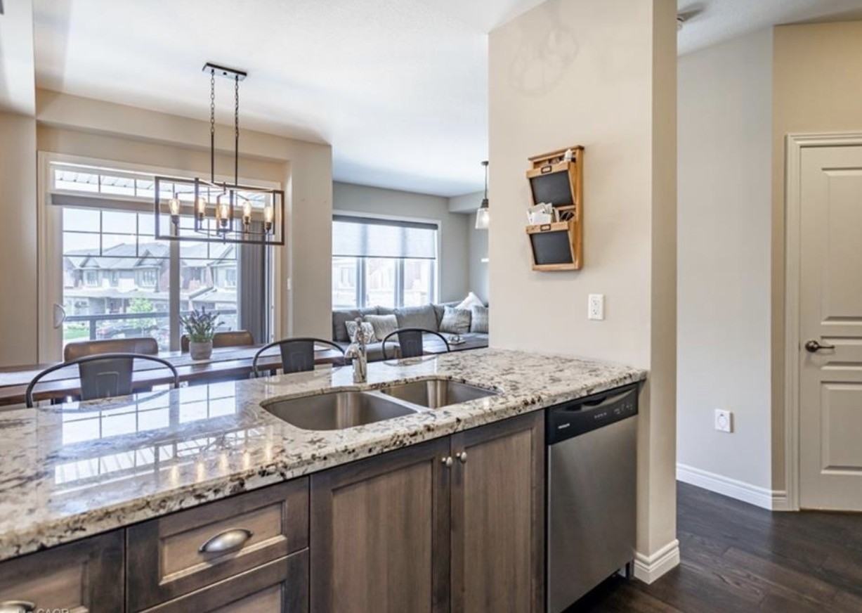 10 Egleston Lane - Photo 2 of 20