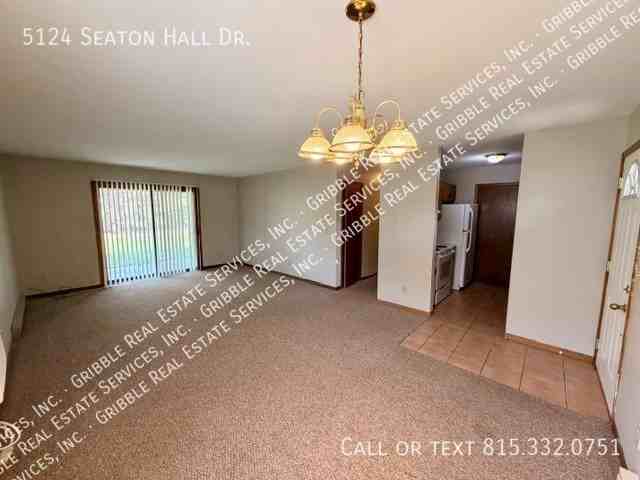 5124 Seaton Hall Dr - Photo 4 of 12