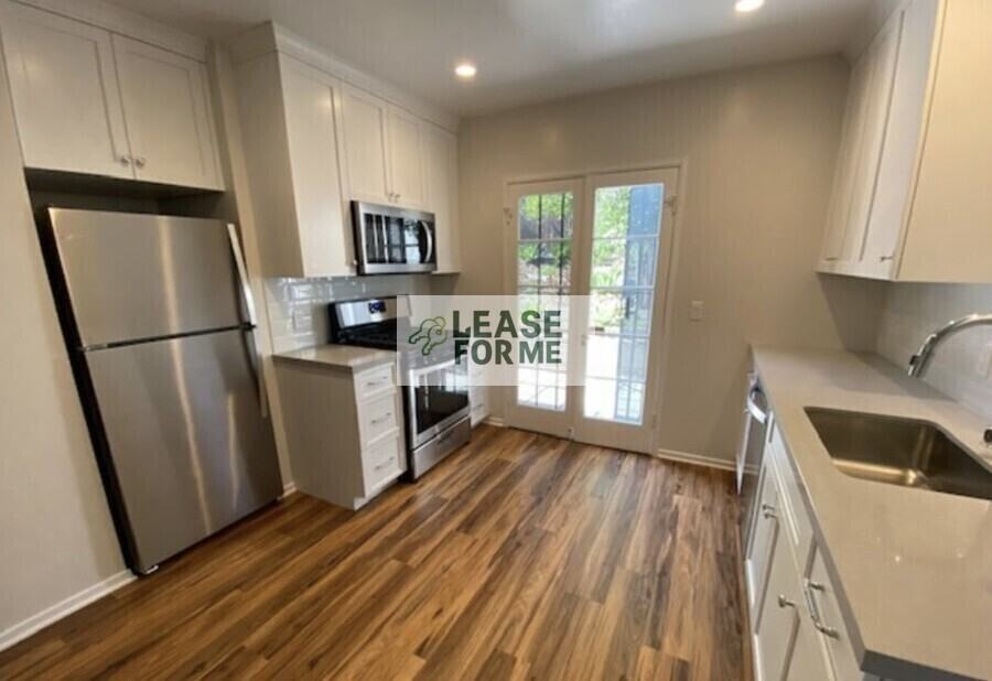 1229 1/2 Smithwood Dr - Photo 4 of 10