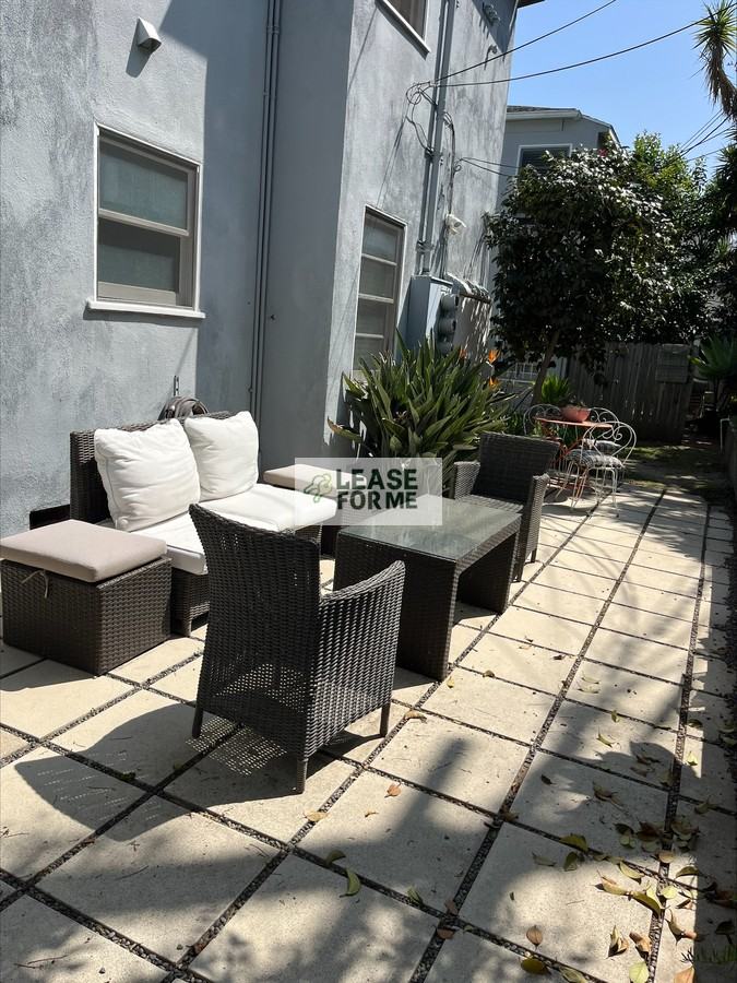 1229 1/2 Smithwood Dr - Photo 6 of 10