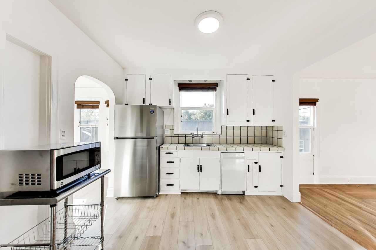 4532 Pampas Ave - Photo 5 of 29