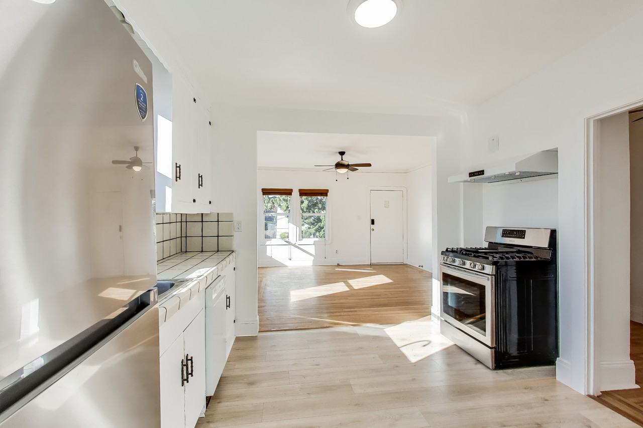 4532 Pampas Ave - Photo 6 of 29