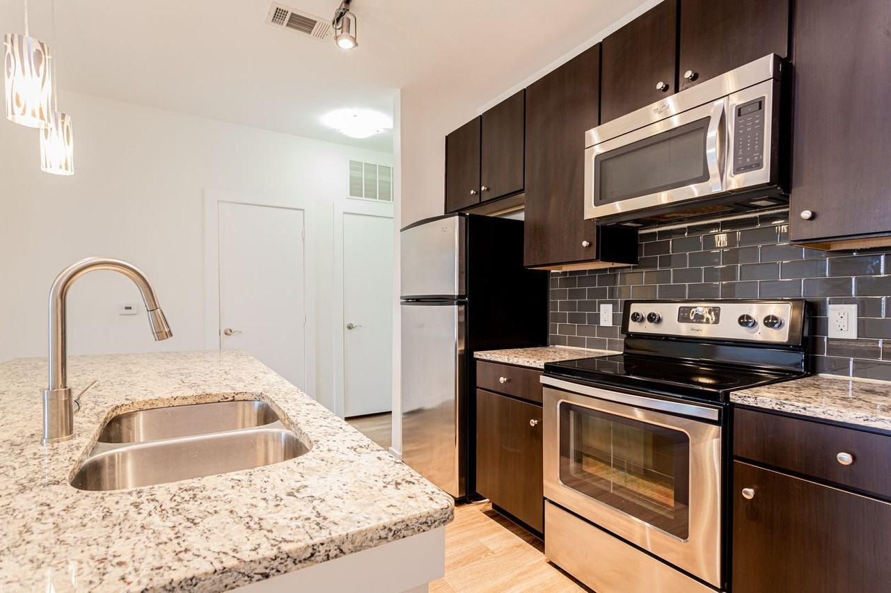 1900 Barton Springs Rd #5028 - Photo 5 of 22