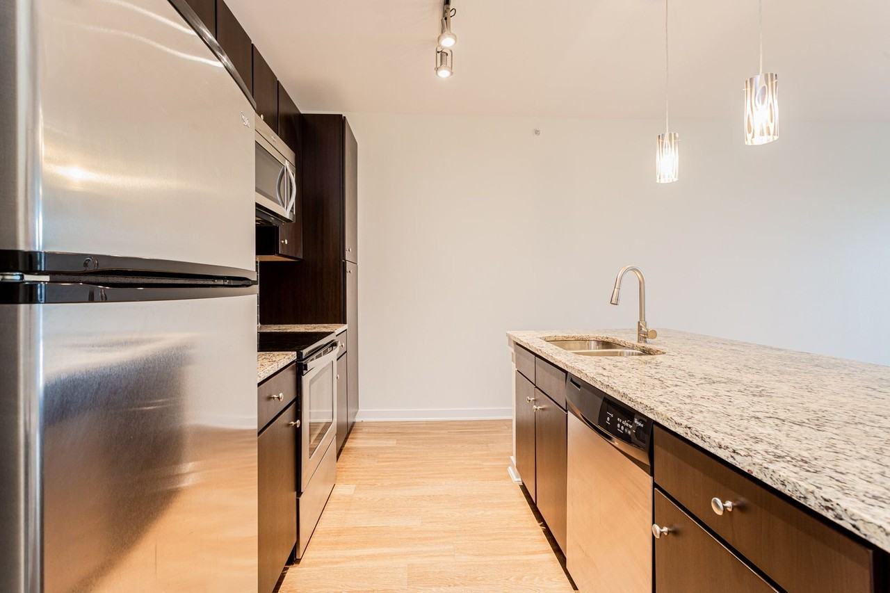 1900 Barton Springs Rd #5028 - Photo 7 of 22