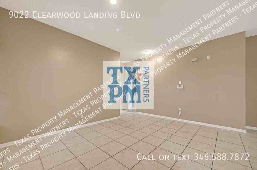 9022 Clearwood Landing Blvd - Photo 3 of 42