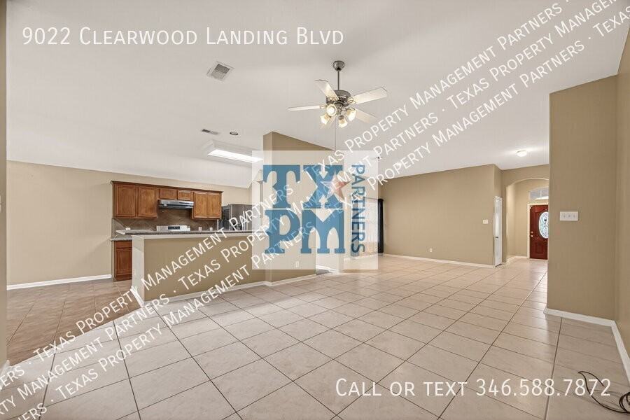 9022 Clearwood Landing Blvd - Photo 6 of 42