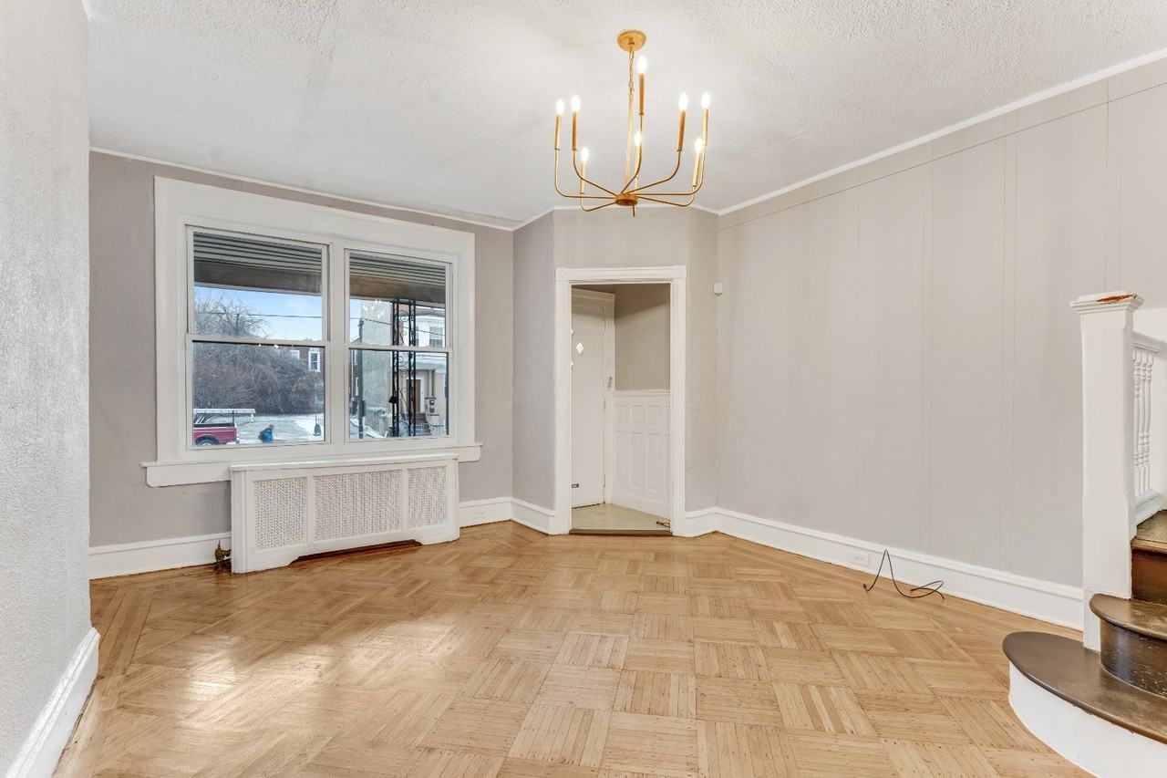 1727 S 58th St - Photo 5 of 10