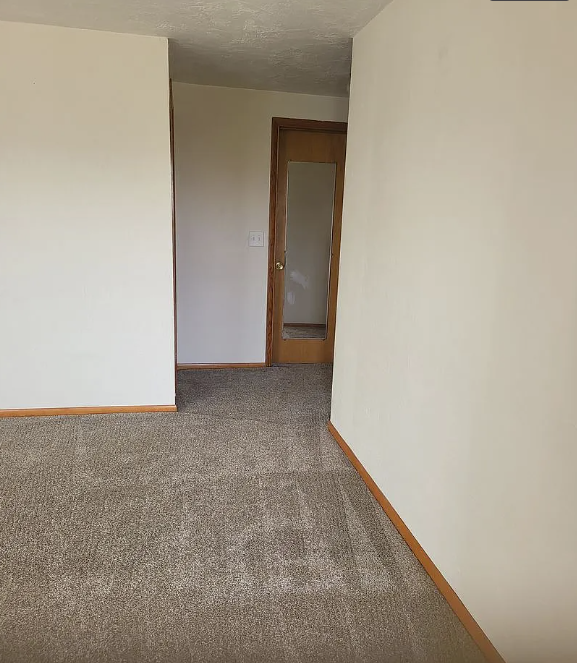 255 J St Ne #NA - Photo 3 of 11