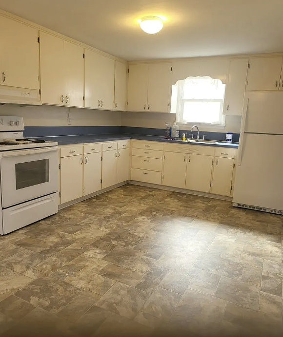 255 J St Ne #NA - Photo 5 of 11