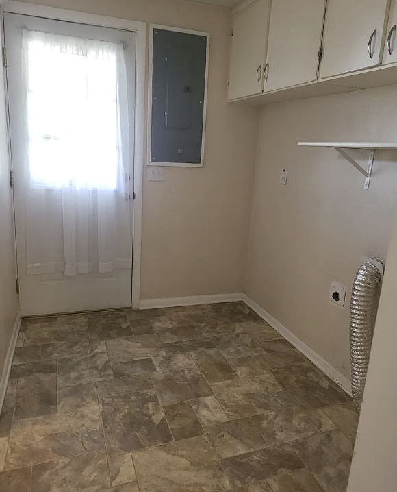 255 J St Ne #NA - Photo 7 of 11