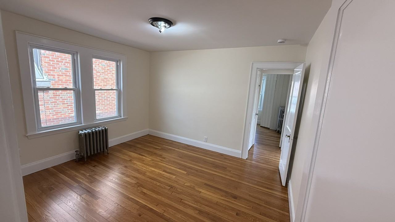 3 Williston Rd #2 - Photo 4 of 15