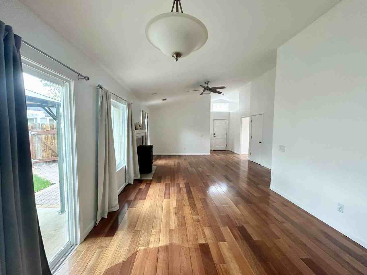 1757 Fox Glove Ct #NA - Photo 4 of 14