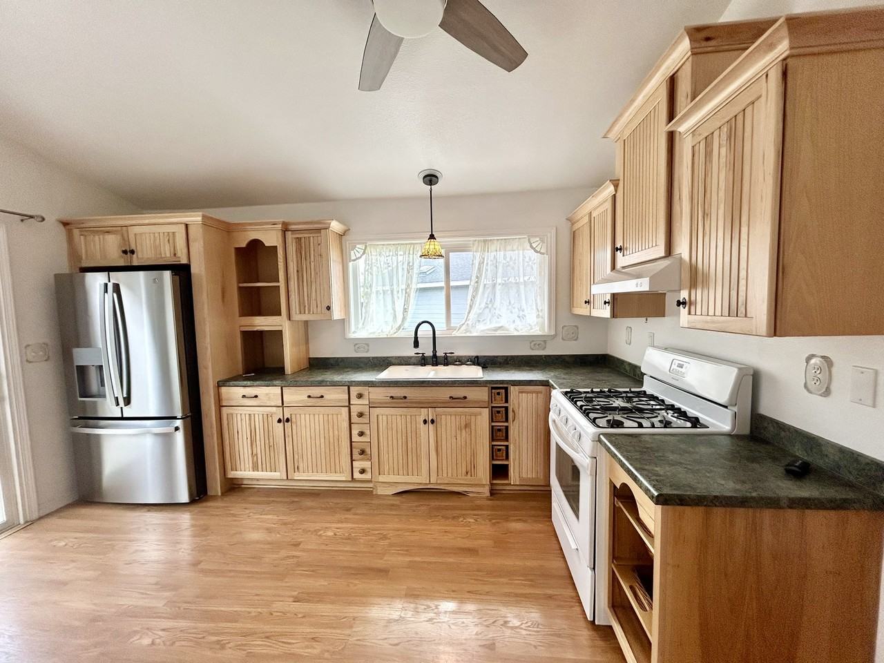 1757 Fox Glove Ct #NA - Photo 5 of 14