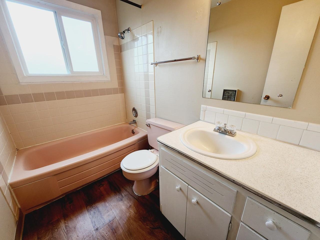 2028 W 1st Ave #4 - Photo 3 of 6