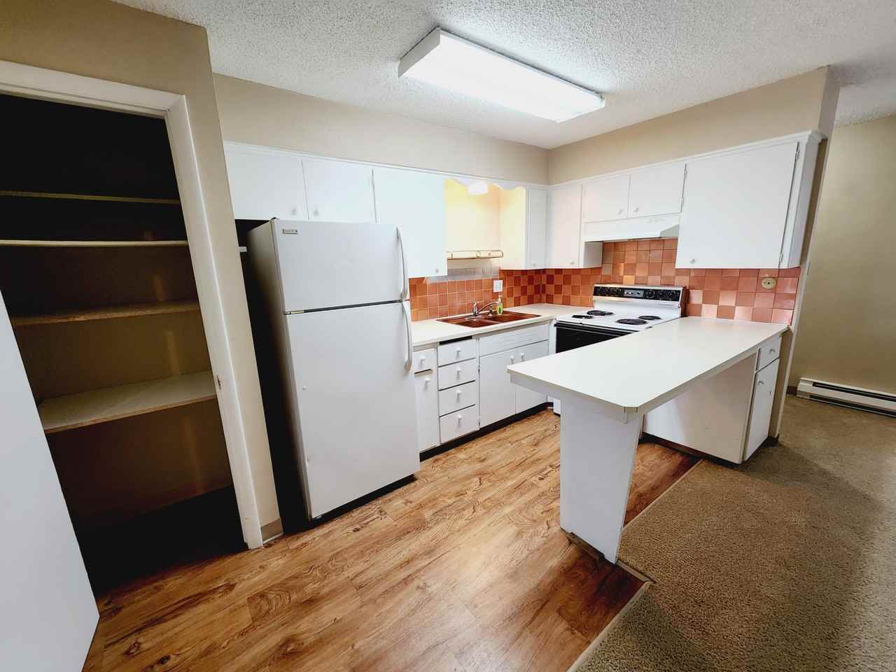 2028 W 1st Ave #4 - Photo 5 of 6
