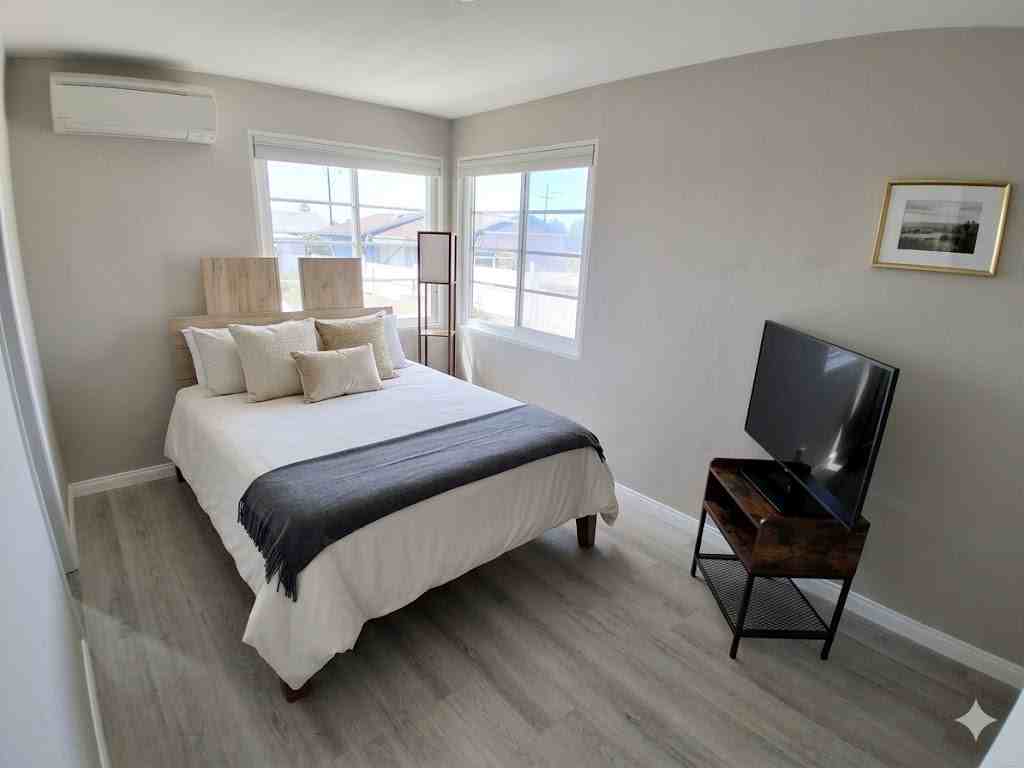 2768 Nye St #NA - Photo 6 of 15