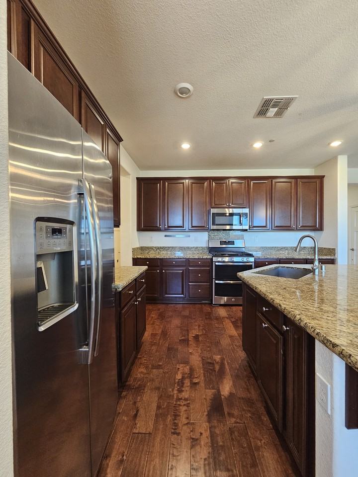 3754 Rockdale Dr #NA - Photo 5 of 39