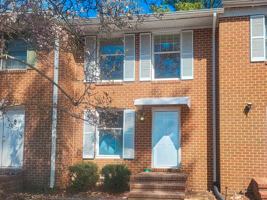 featured image of 13 Fox Hill Dr #13