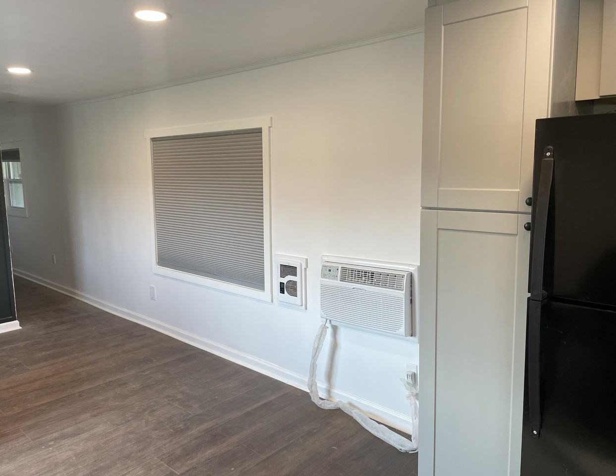 1594 Wallace Thompson Rd #NA - Photo 6 of 28