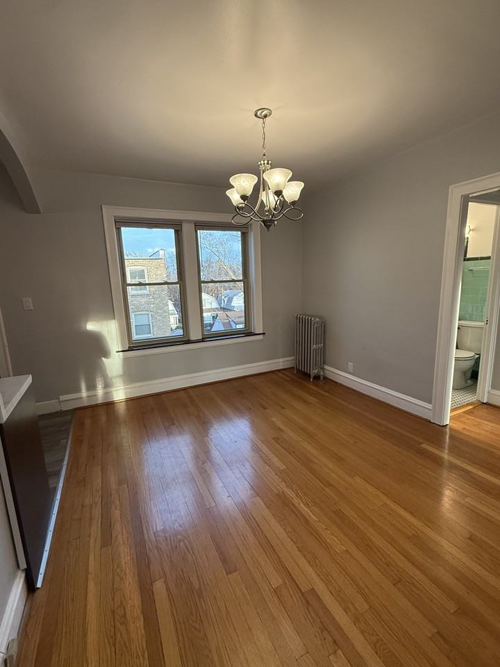 4855 N Kenneth Ave #3rdFL - Photo 4 of 12