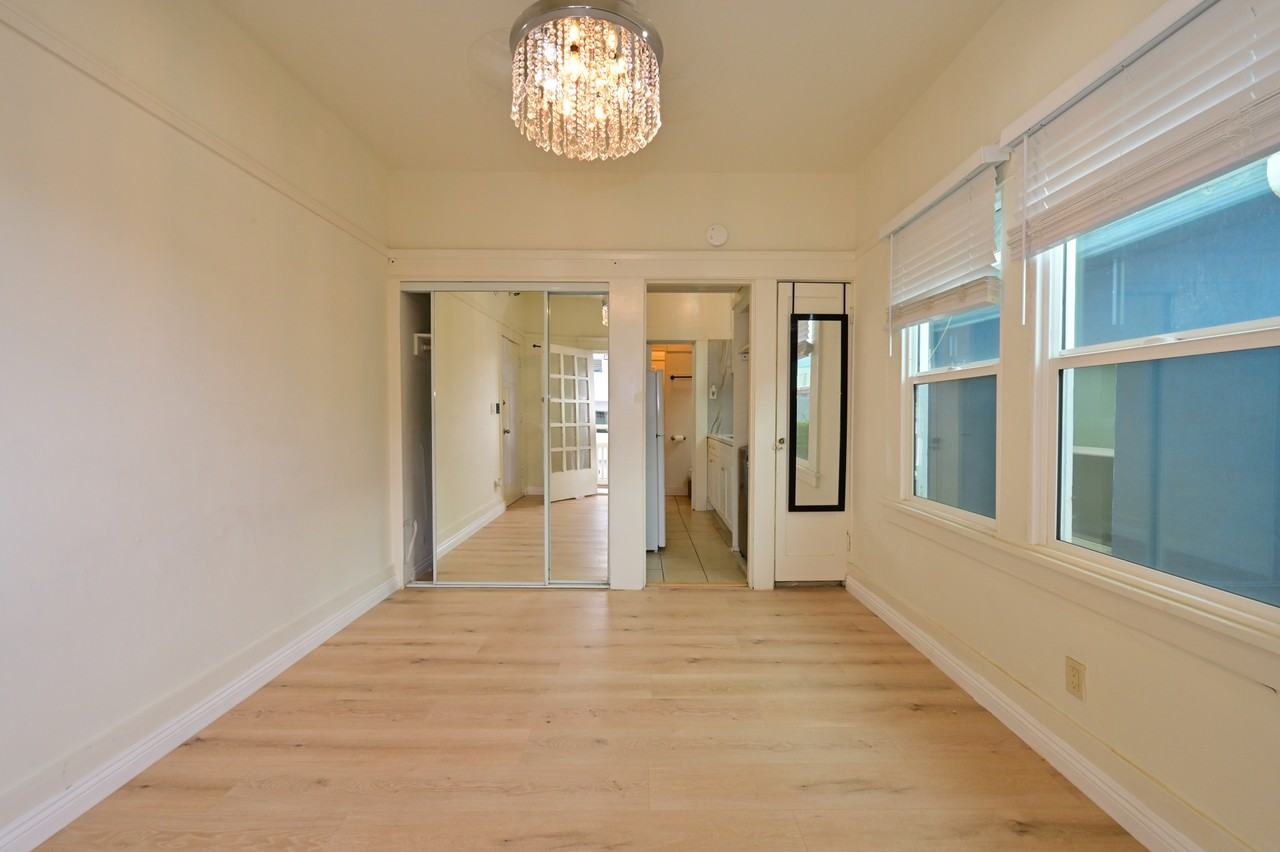 48 Navy St #6 - Photo 3 of 47