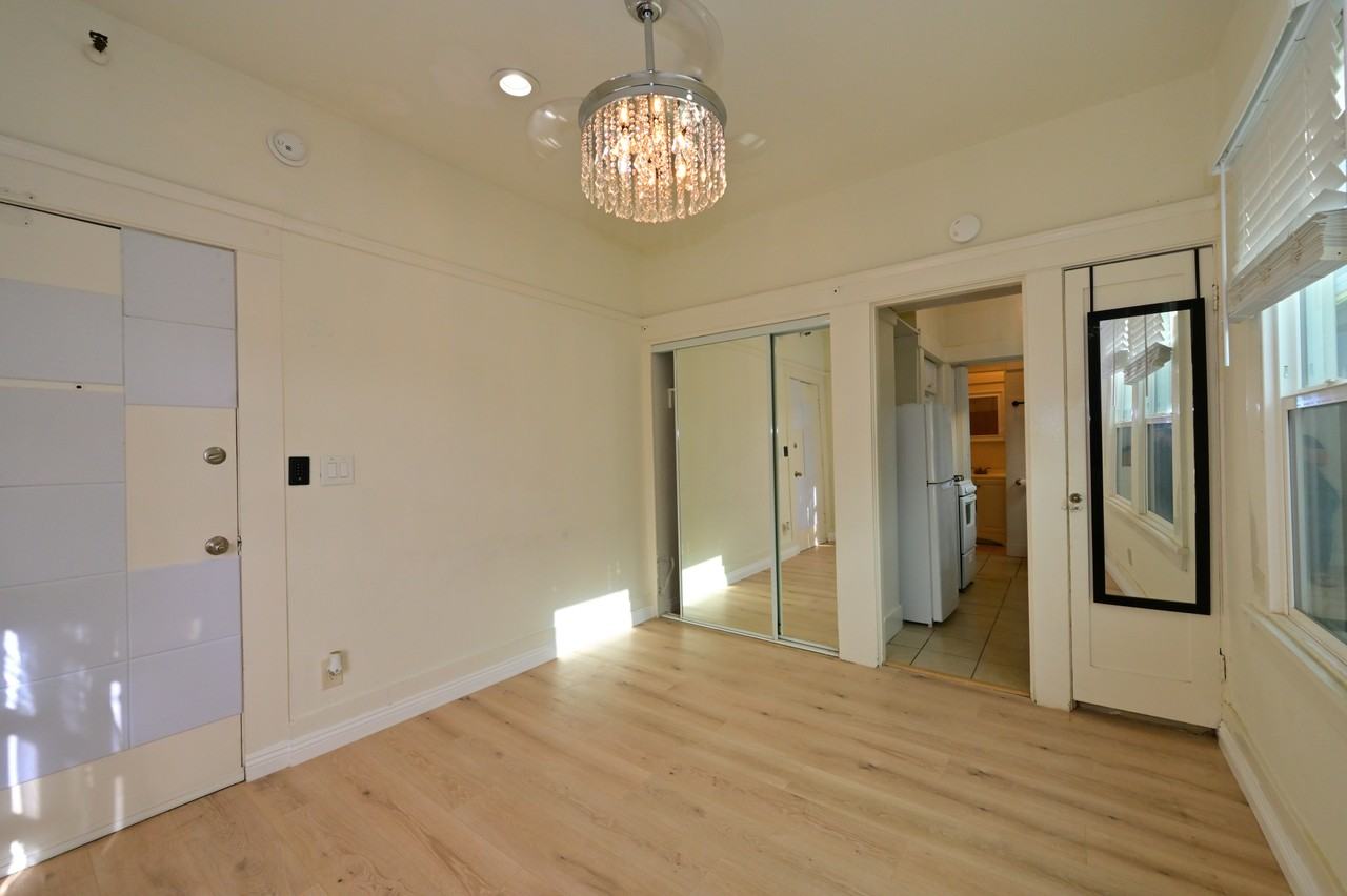 48 Navy St #6 - Photo 6 of 47