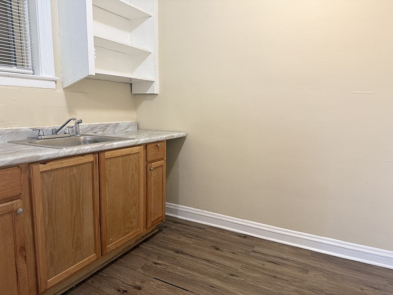 7107 S Champlain Ave Apt 3w #7107-3W - Photo 4 of 13