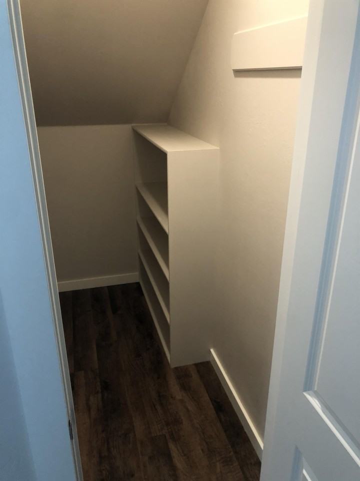 1225 E Main St #1 - Photo 4 of 11