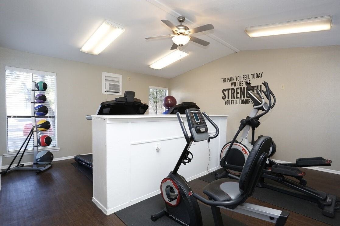 The Summit Apartments - Photo 5 of 44