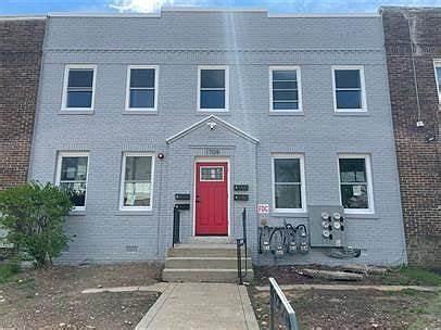 1709 E St Ne #2 - Photo 2 of 2