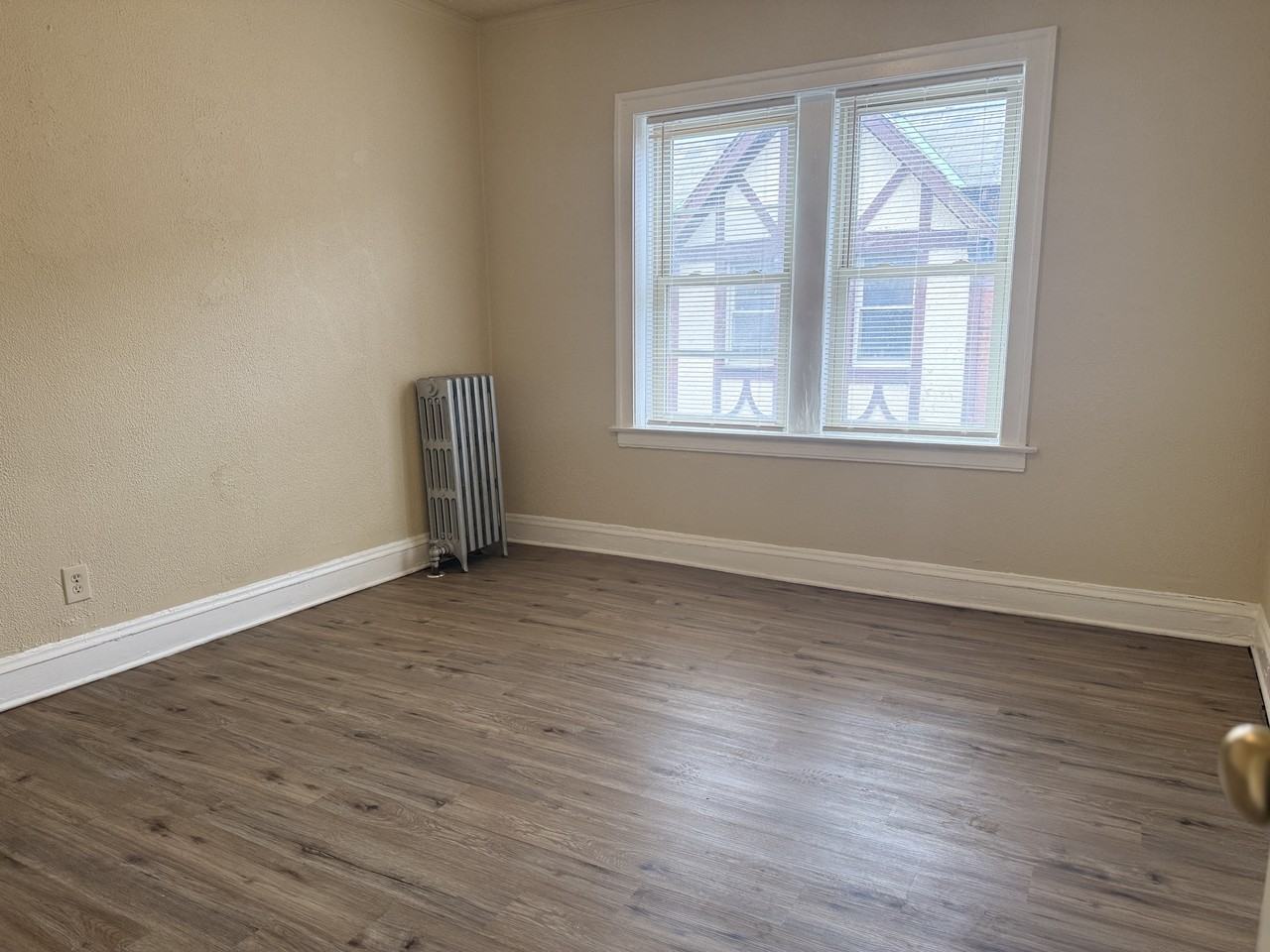 7105-7111 South Champlain Avenue/635-643 East 71st Street - Photo 6 of 13