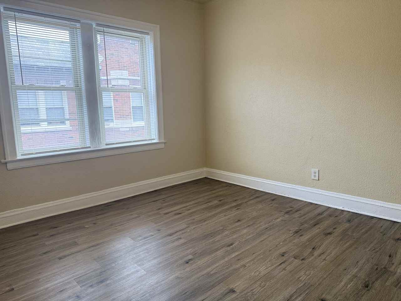 7105-7111 South Champlain Avenue/635-643 East 71st Street - Photo 7 of 13