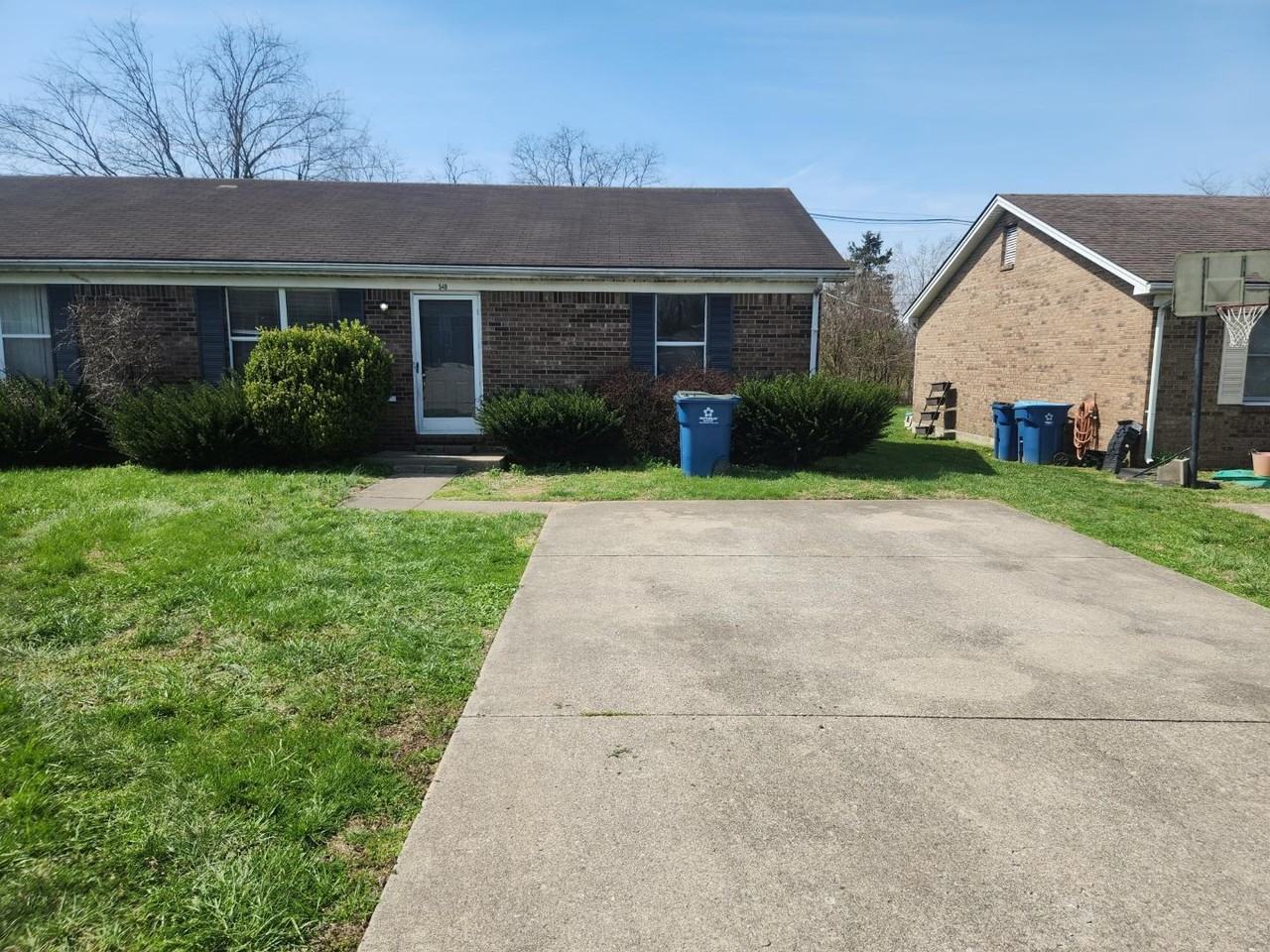 540 Hickory - Photo 2 of 12