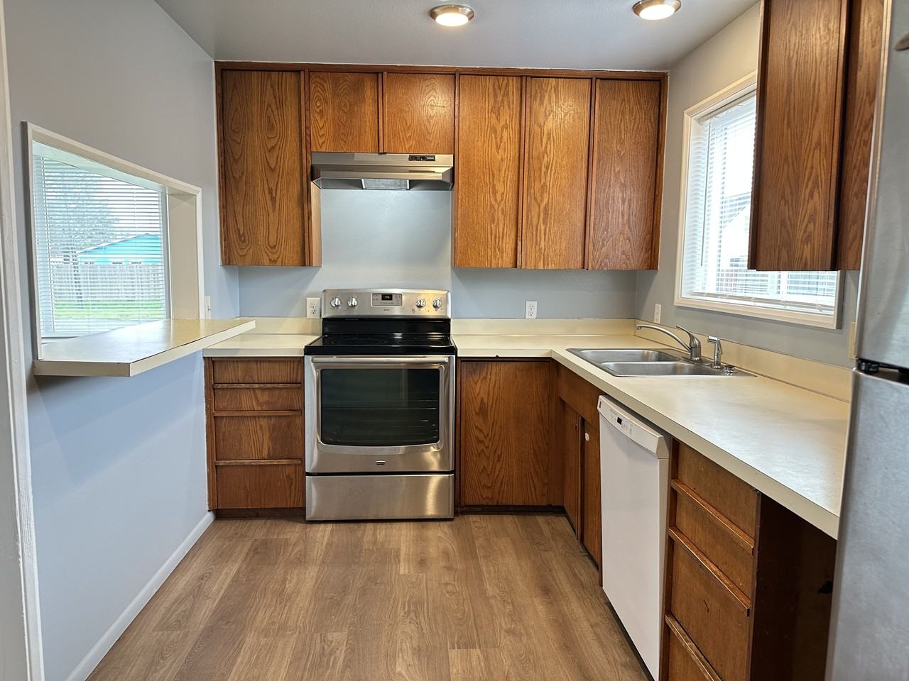 Pacific Ave W (210) - Photo 2 of 20