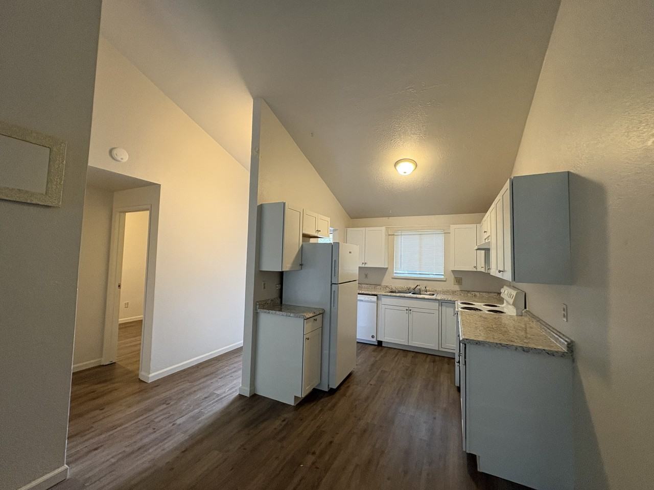 312 Quince Street Northeast - Photo 2 of 9