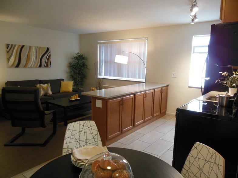 1201 Edgecliff Road - Photo 2 of 45