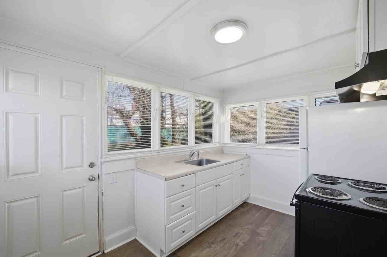 821 Mount Vernon Avenue - Photo 4 of 11