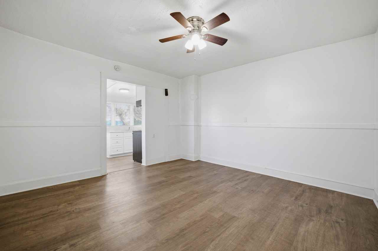 821 Mount Vernon Avenue - Photo 7 of 11