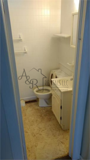 1728 S Walnut St #1 - Photo 4 of 9