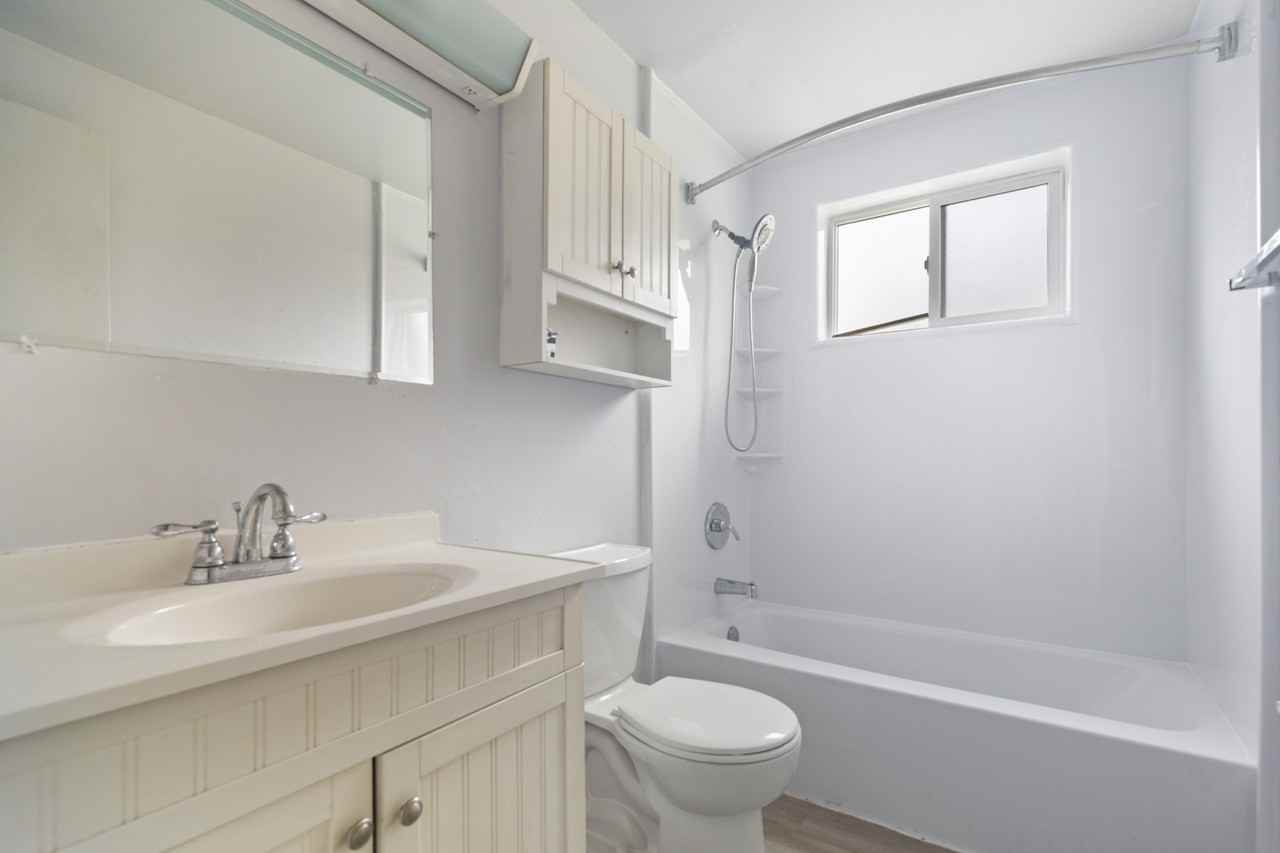 1613 Kimbark Street - Photo 7 of 9