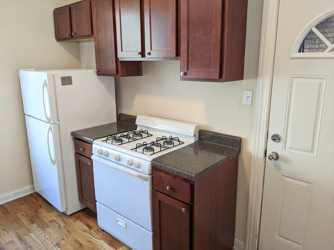 1313 Oak Ave #1315J1 - Photo 5 of 12