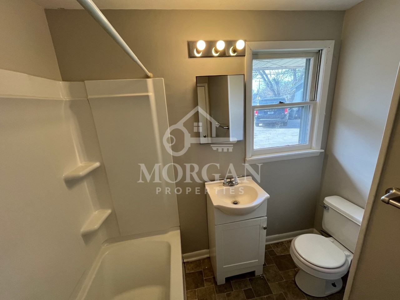 509 RUDDLE AVE - Photo 4 of 6