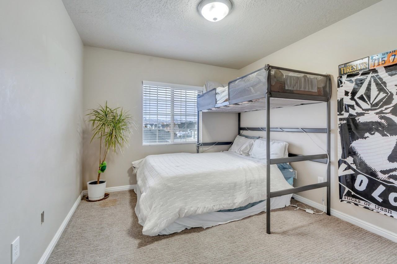 3357 N 150 W #1 - Photo 6 of 19