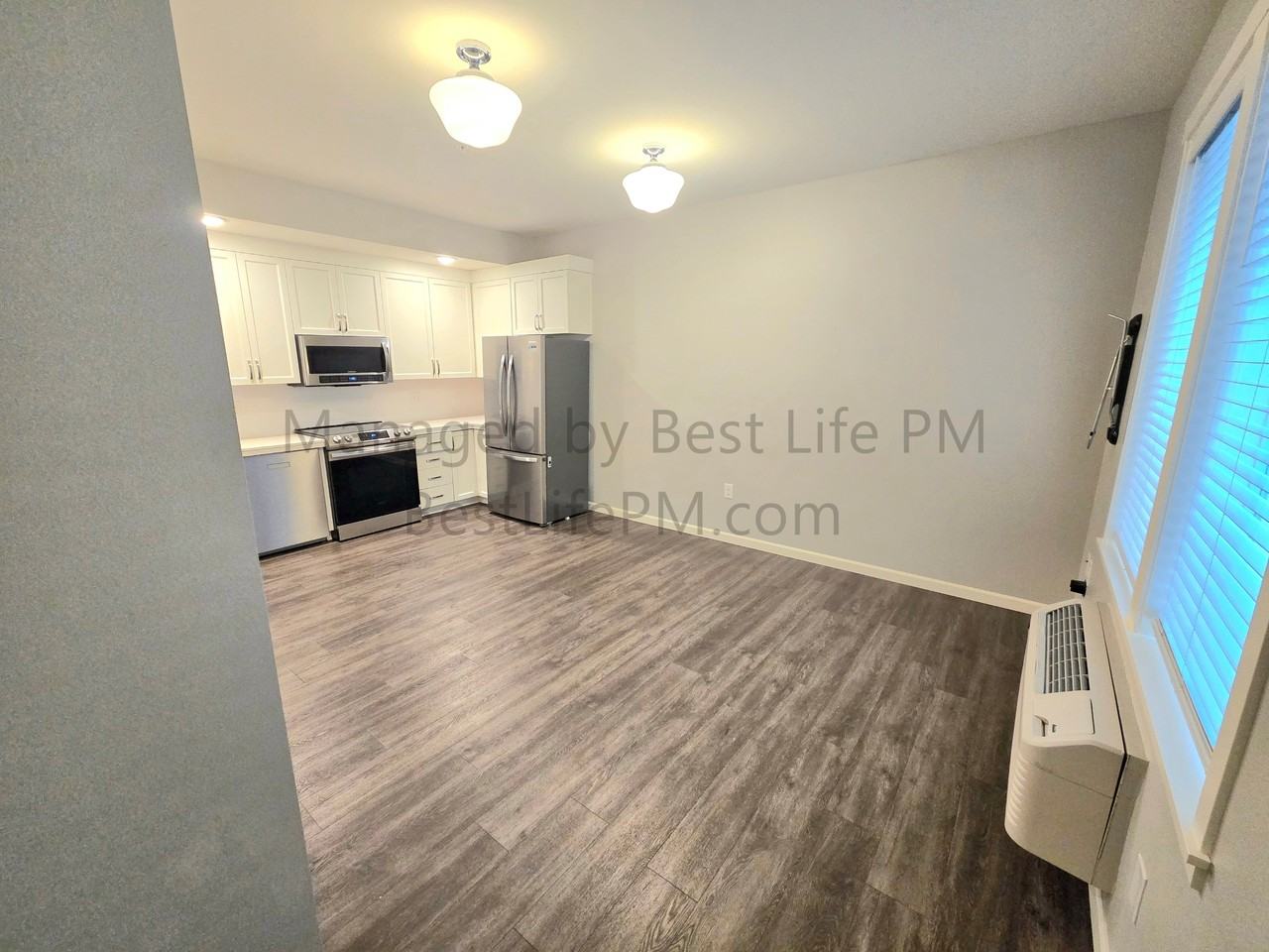 7122 North Greenwich Avenue - Photo 2 of 16