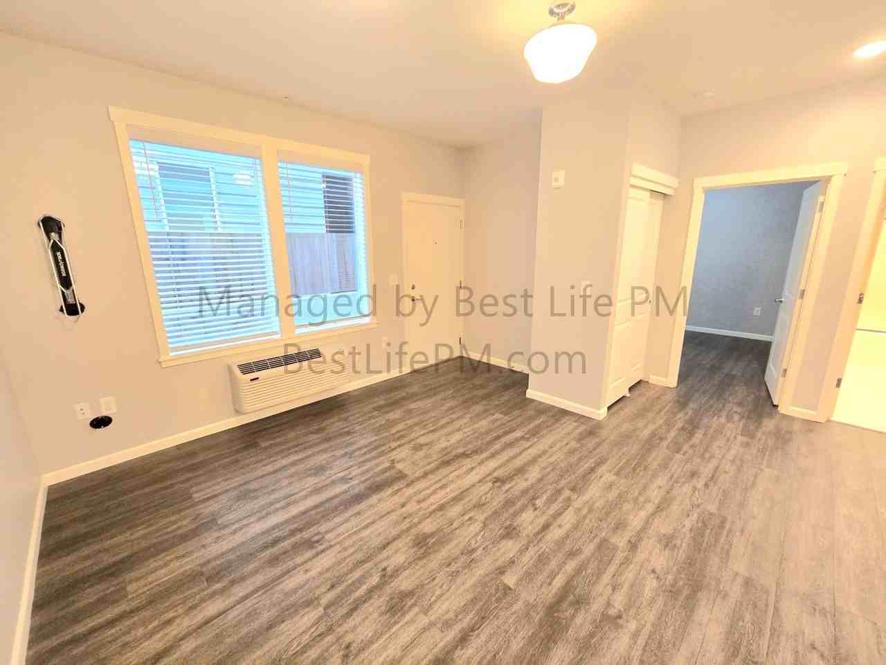 7122 North Greenwich Avenue - Photo 3 of 16