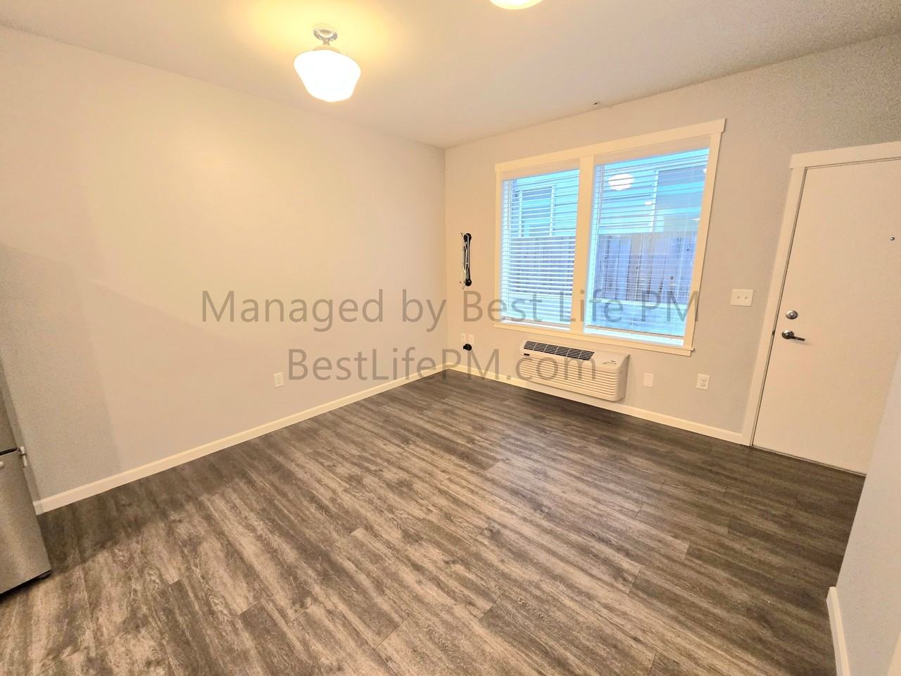 7122 North Greenwich Avenue - Photo 4 of 16